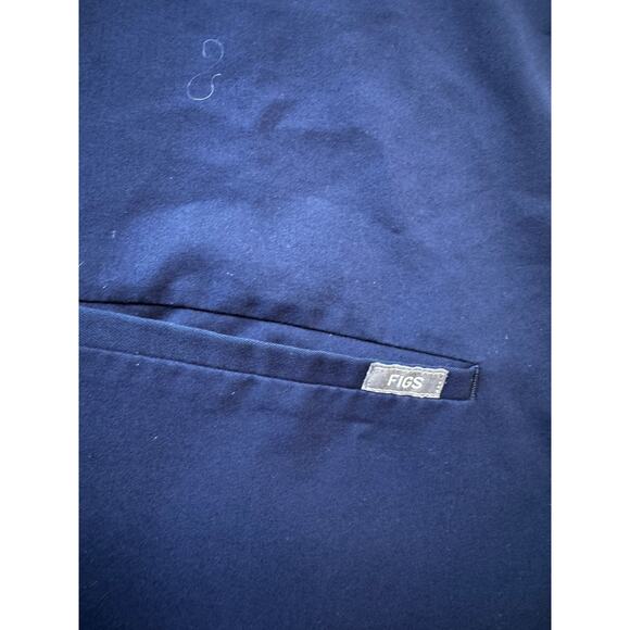 FIGS CASMA 2 pocket Scrubs Top; Technical Collection; Size L; Navy Blue - Picture 5 of 8